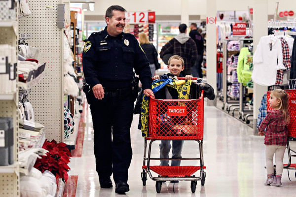 Photos: Shop with a Cop