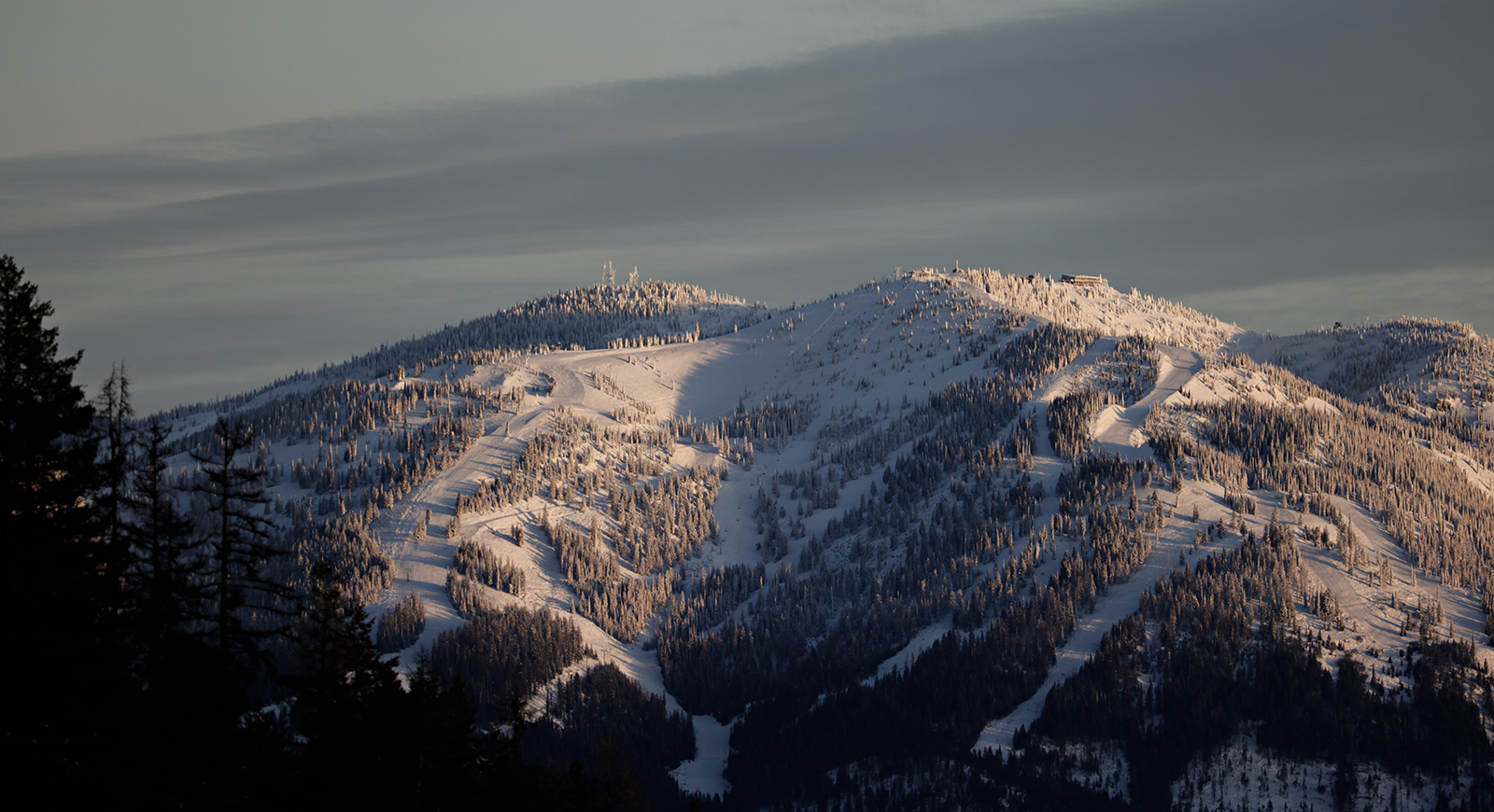 Ski Pass Sales Up as Tourism Officials Forecast Strong Winter Spending