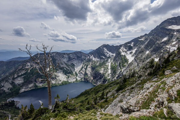 Search and Rescue Crews Recover Body of Washington Hiker Who Fell From Cliff Above Leigh Lake