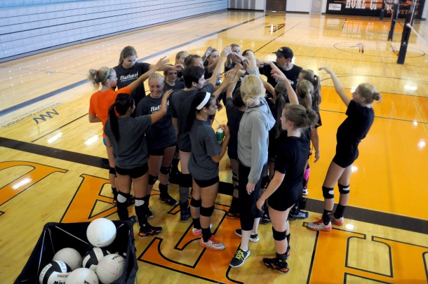Second-Ranked Flathead Hosts Glacier in Volleyball Senior Night