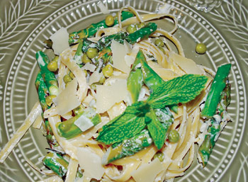 Fettuccini with  Asparagus, Peas and Mint