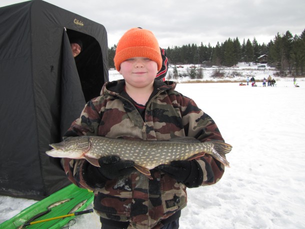 More than 300 Anglers Participate in Sunriser Lions Ice Fishing Derby