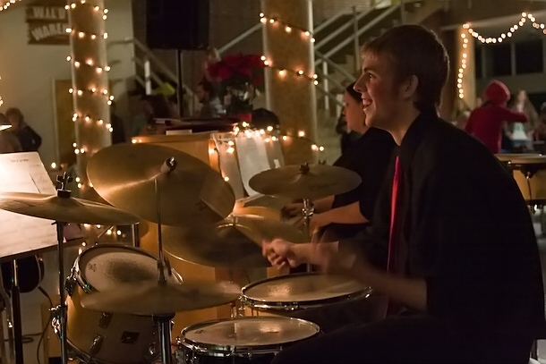 Jazz Cafe Heats Up a Cold Night