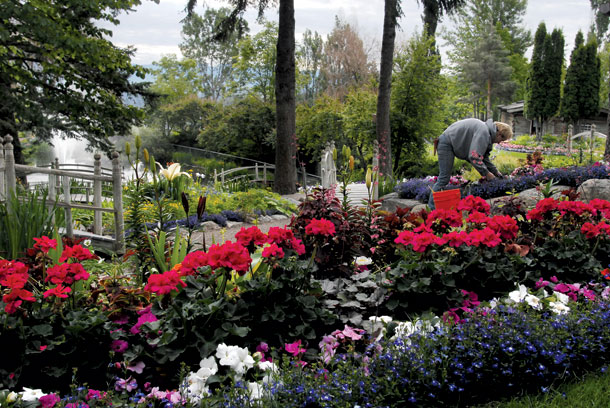 PLACES: Bibler Home and Gardens Tours
