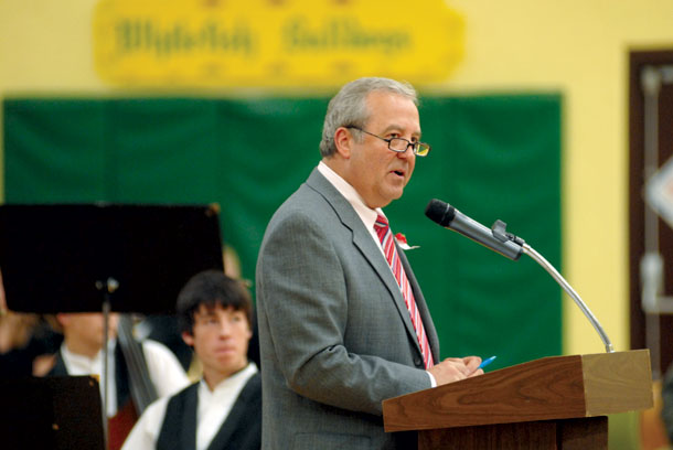 Carlson Resigns as Whitefish High School Principal