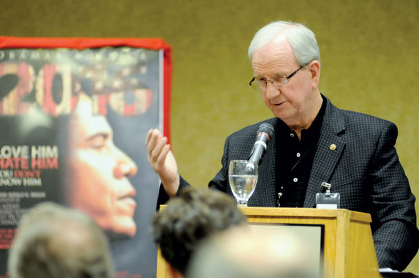 Facing ‘End of America,’ Molen Calls for Vote Against Obama