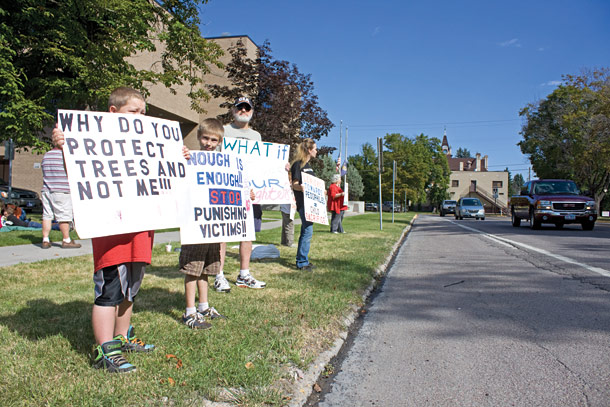 Group Protests Plea Deal in Sex Abuse Case